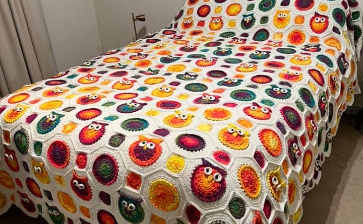crochet blanket with owl